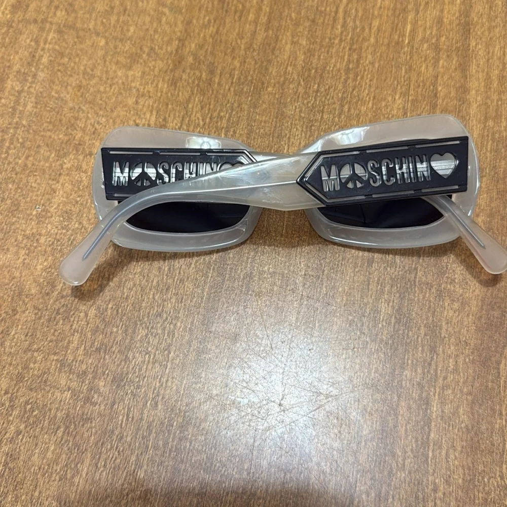 Kids Moschino sunglasses
